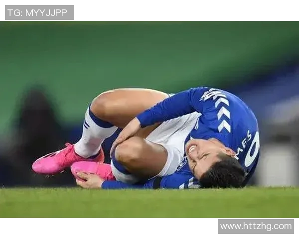 足球运动员关节磨损的原因、影响与预防措施研究分析 足球运动员关节磨损的原因、影响与预防措施研究分析